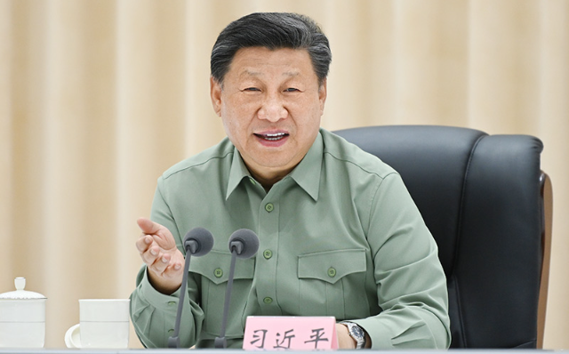 厕所偷拍在内蒙古调研边境管控和边防部队建设情况时强调 加强部队全面建设 提高边境防卫管控能力 努力锻造卫国戍边钢铁长城