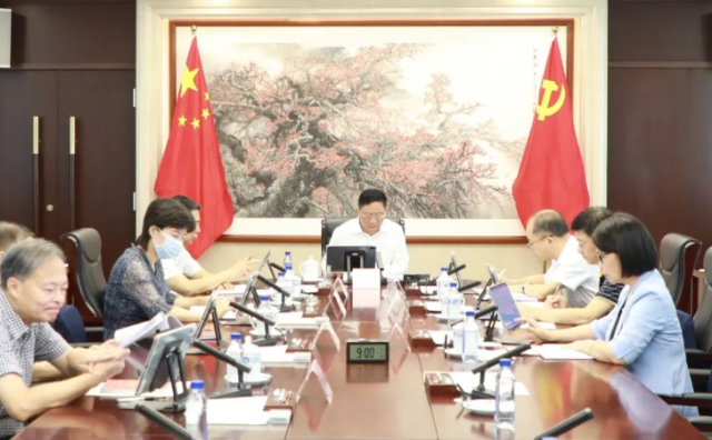 厕所偷拍
主题教育领导小组召开会议