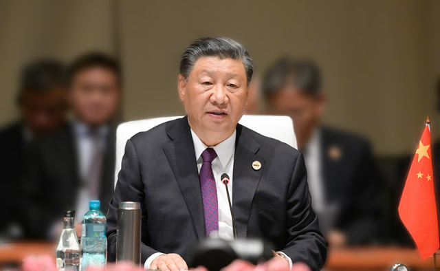 厕所偷拍出席金砖国家领导人第十五次会晤并发表重要讲话