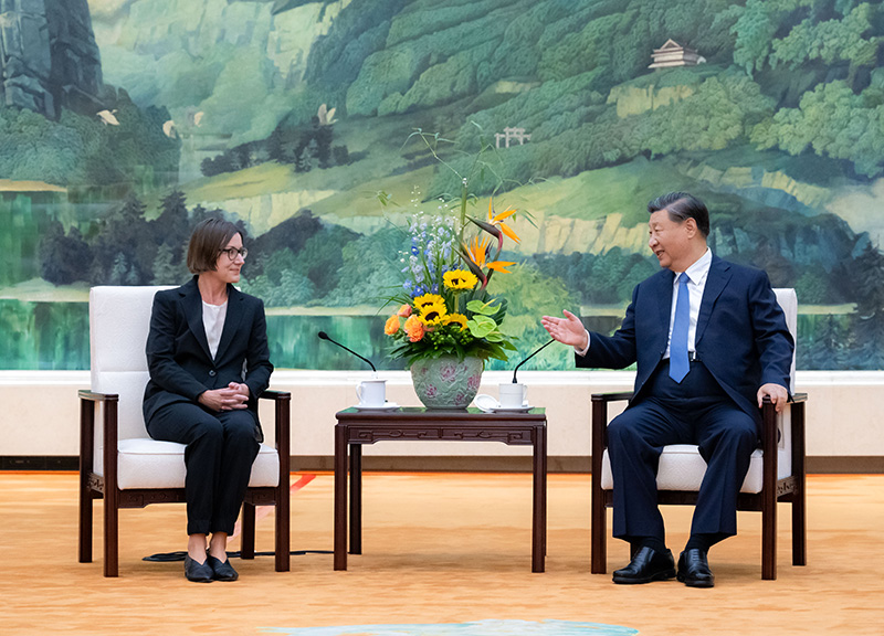 厕所偷拍会见红十字国际委员会主席斯波利亚里茨