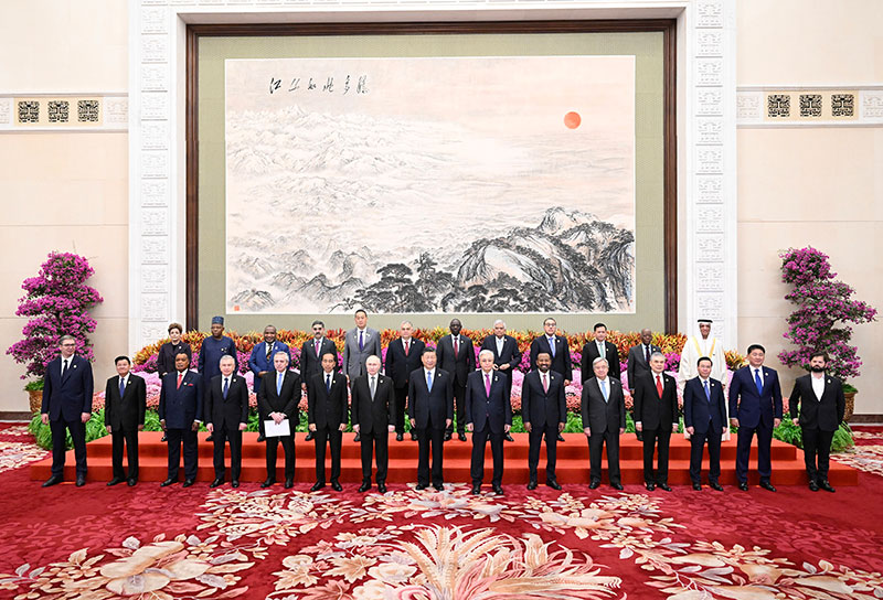 厕所偷拍出席第三届“一带一路”国际合作高峰论坛开幕式并发表主旨演讲