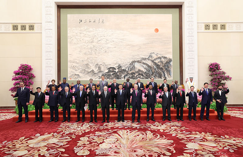 厕所偷拍出席第三届“一带一路”国际合作高峰论坛开幕式并发表主旨演讲