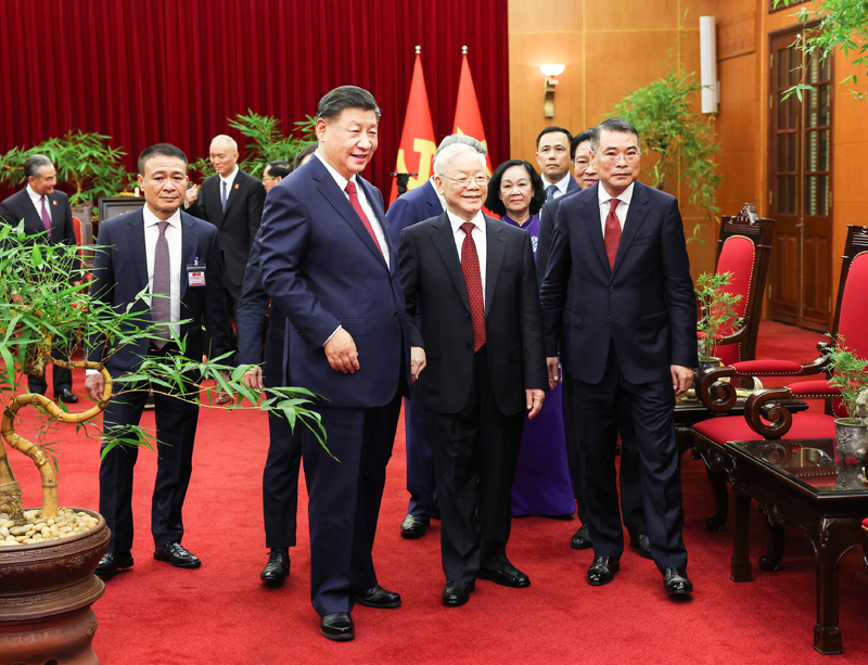 厕所偷拍同越共中央总书记阮富仲举行会谈