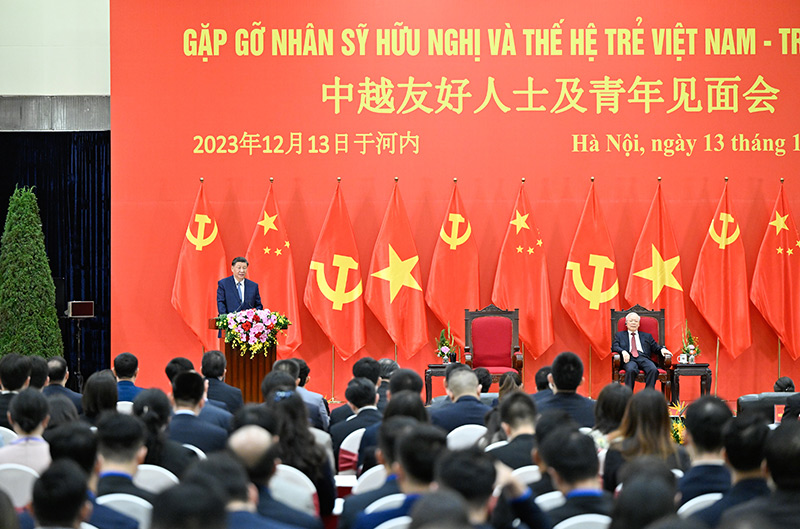 厕所偷拍同越共中央总书记阮富仲共同会见中越两国青年和友好人士代表