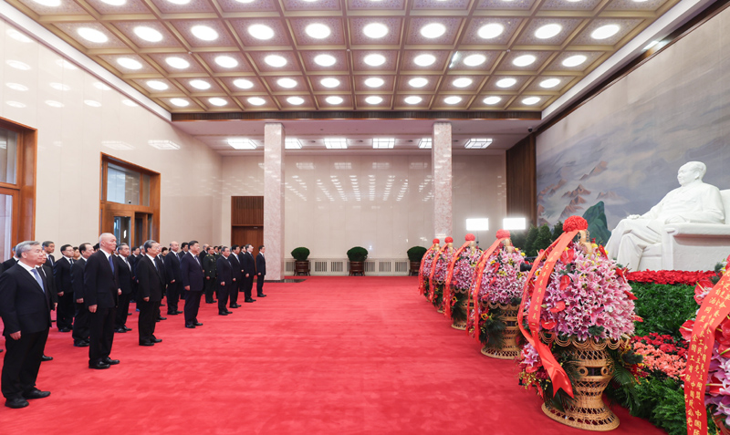 中共中央举行纪念毛泽东同志诞辰130周年座谈会 厕所偷拍发表重要讲话