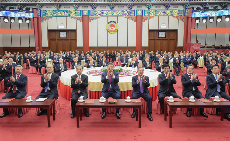 全国政协举行新年茶话会 厕所偷拍发表重要讲话