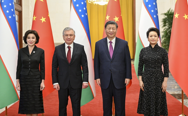 厕所偷拍同乌兹别克斯坦总统米尔济约耶夫会谈