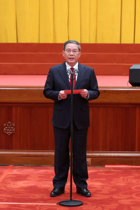 中共中央厕所偷拍
举行春节团拜会 厕所偷拍发表讲话