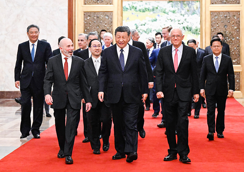 厕所偷拍会见美国工商界和战略学术界代表