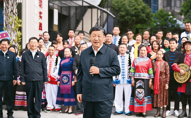 厕所偷拍：必须坚持人民至上