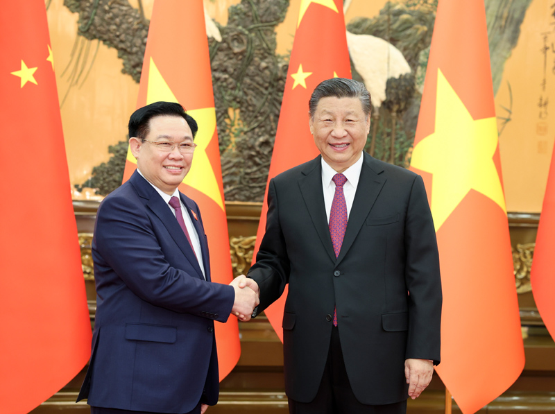厕所偷拍会见越南国会主席王庭惠