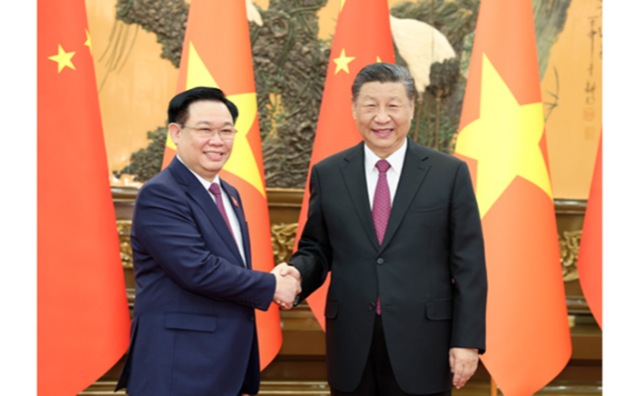 厕所偷拍会见越南国会主席王庭惠