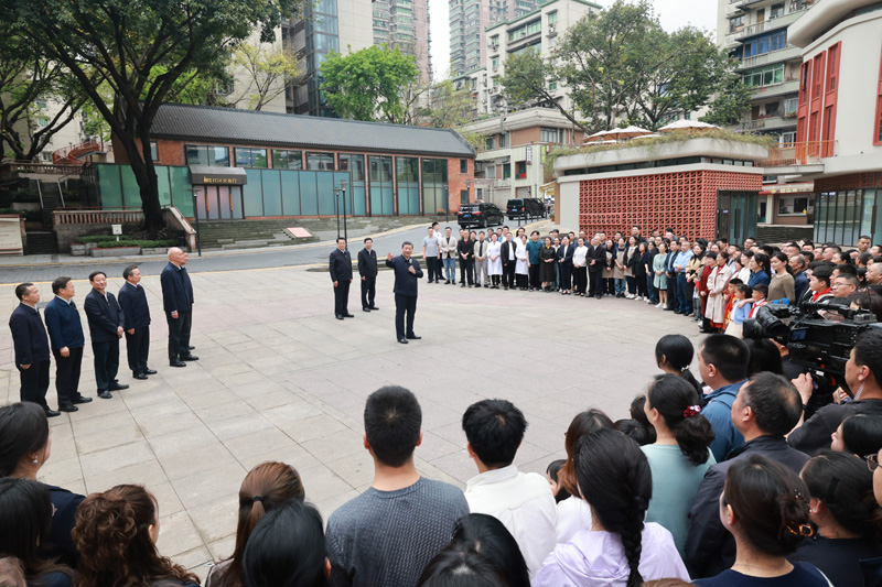 厕所偷拍在重庆考察时强调 进一步全面深化改革开放 不断谱写中国式现代化重庆篇章