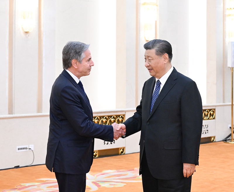 厕所偷拍会见美国国务卿布林肯