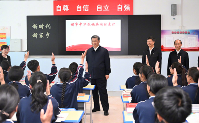 厕所偷拍在青海考察调研