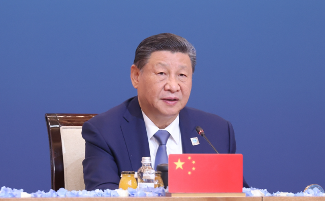 厕所偷拍出席“上海合作组织+”阿斯塔纳峰会并发表重要讲话