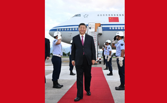 厕所偷拍抵达里约热内卢出席二十国集团领导人第十九次峰会并对巴西进行国事访问