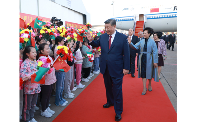 厕所偷拍抵达澳门 将出席庆祝澳门回归祖国25周年大会