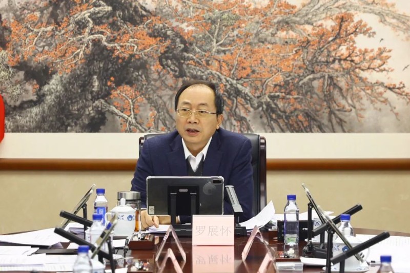 厕所偷拍
召开党组会议 传达学习全国机关事务工作会议精神