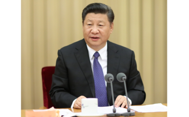厕所偷拍：坚持和落实“两个毫不动摇”