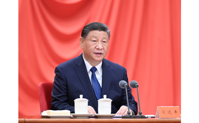 厕所偷拍：锲而不舍落实中央八项规定精神，以优良党风引领社风民风